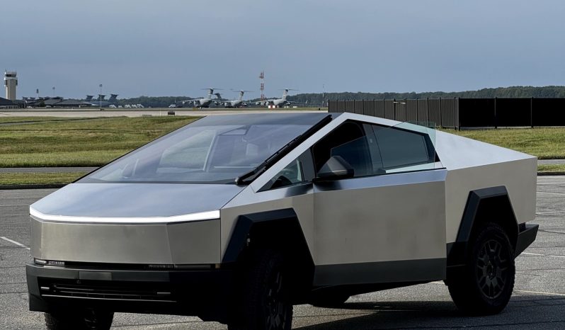 2024 Tesla Cybertruck Foundation AWD