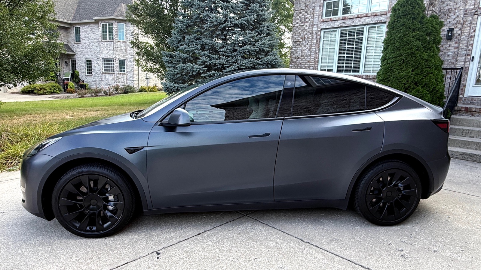 2023 Tesla Model Y Long Range AWD - Find My Electric