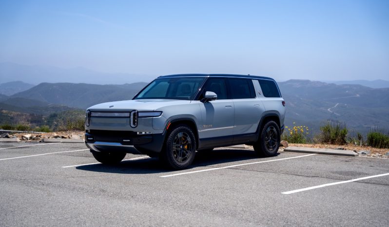 2023 Rivian R1S Adventure