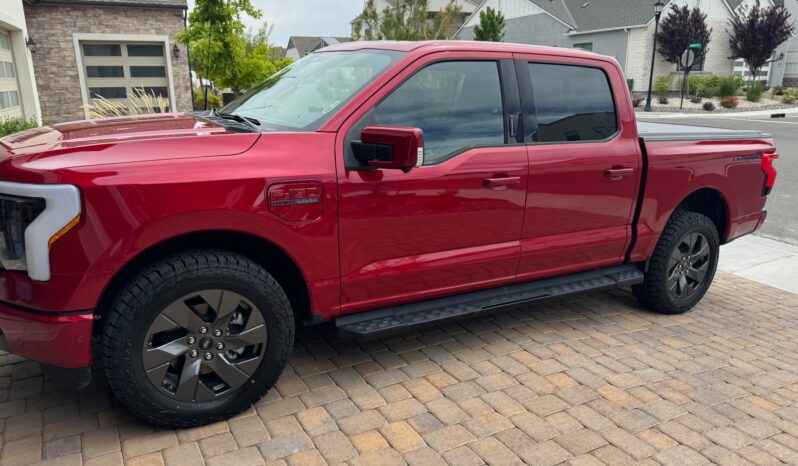 2022 Ford F-150 Lightning Lariat