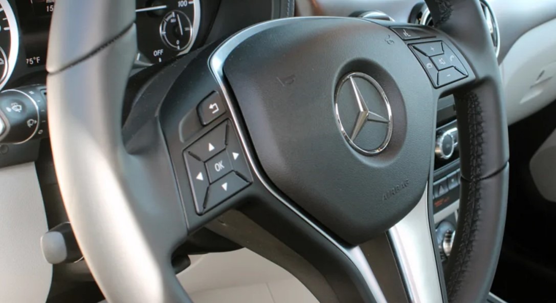 2014 Mercedes-Benz B 200e full